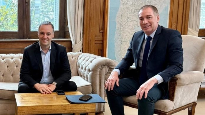 El Gobierno dividirá la Secretaría de Scioli para darle más poder a Adorni y Santilli: cómo queda el organigrama