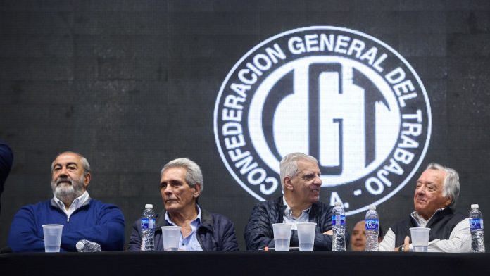 Frenéticos contactos para definir la nueva CGT: quiénes irían al triunvirato y qué reclaman los que están cerca de la ruptura
