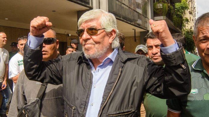 Hugo Moyano presiona con una polémica jugada para inclinar en su favor la feroz interna del Sindicato de Camioneros