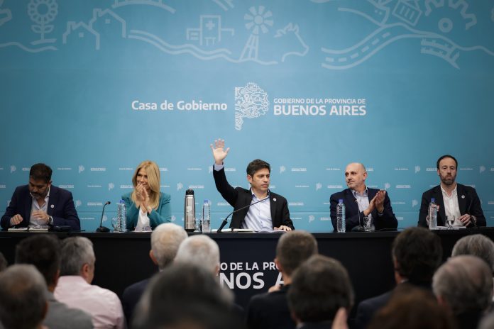 Kicillof presentó el Presupuesto 2026 con críticas a Milei y un mensaje a la interna: “Es imperioso aprobarlo”