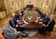 La alianza pro-reformas que planea Milei: los gobernadores que mira Casa Rosada y el bloque clave para asegurar los votos