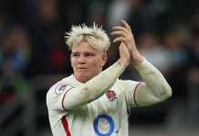 La desafiante postura de Inglaterra ante el Haka de los All Blacks y la particular reacción de una figura que recorre el mundo