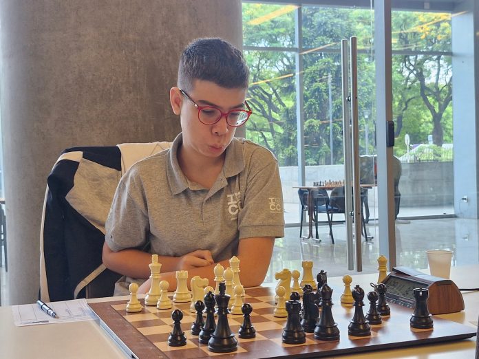 Leonardo Tristan detuvo la marcha triunfal de Faustino Oro y Diego Flores es el nuevo puntero del Campeonato Argentino de ajedrez