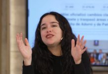 Ofelia Fernández: “Deberían formarnos con la idea de que está bien pasar cinco horas sin el celular”