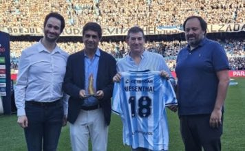 Racing recibió el Premio Simon Wiesenthal 2025 por su lucha contra el racismo, la xenofobia y discriminación