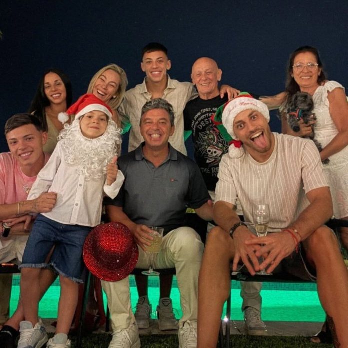 Así festejo la Navidad Marcelo Gallardo: se mostró acompañado por su familia y sus cuatro hijos