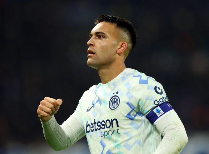 Blooper defensivo y exquisita definición para ser el máximo goleador del Calcio: el gol de Lautaro Martínez para el triunfo de Inter