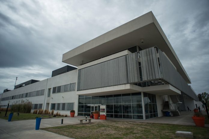 De gestión privada a un traspaso: el Gobierno evalúa alternativas y prepara una medida para cambiar el manejo de cinco hospitales