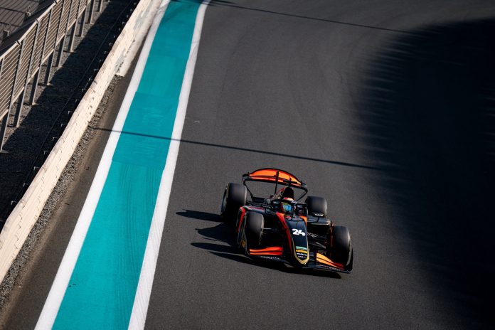 El argentino Nico Varrone completó el último día de actividad con la Fórmula 2: el trabajo en Abu Dhabi para lorar el objetivo de la F1