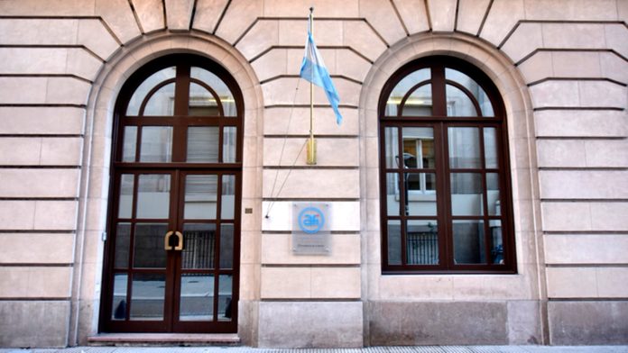 El Gobierno anunció que Sergio Neiffert deja la SIDE y lo reemplazará Cristian Auguadra