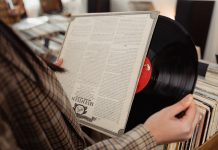 El primer disco en ser considerado «legalmente obsceno»