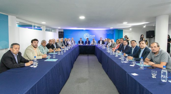 En una cena reservada, intendentes de todo el país acordaron trabajar para el armado de Kicillof en 2027