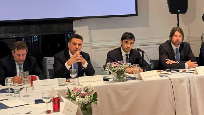 Ignacio Torres viajó a Estados Unidos en busca inversiones para el desarrollo de sectores clave de Chubut