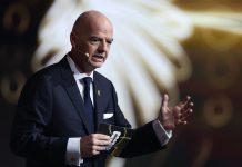 Infantino confirmó que la FIFA estudia cambiar la regla del offside: la revolución para hacer “un juego más ofensivo”
