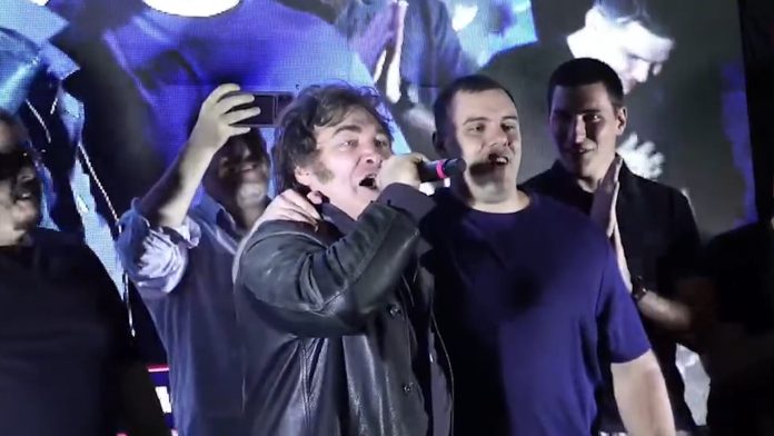 Javier Milei participa de un acto con “Las Fuerzas del Cielo” en un canal de streaming
