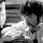 John Lennon y la canción de The Beatles que escribió sintiéndose miserable