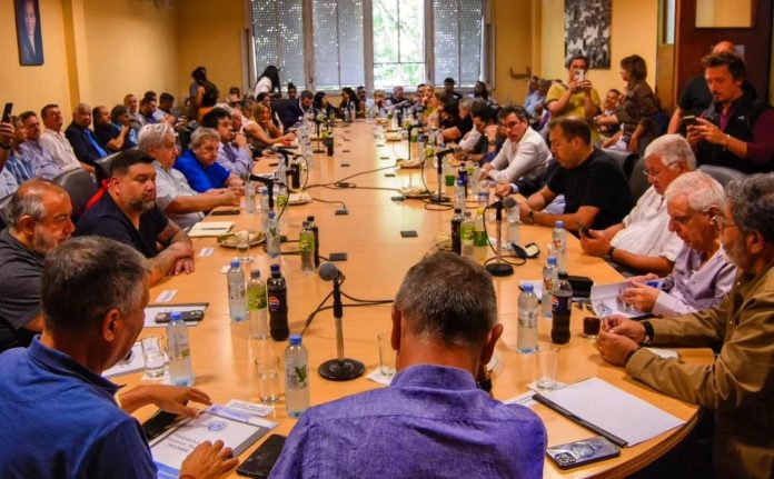 La contraofensiva que prepara el Gobierno contra la batalla de la CGT por la reforma laboral