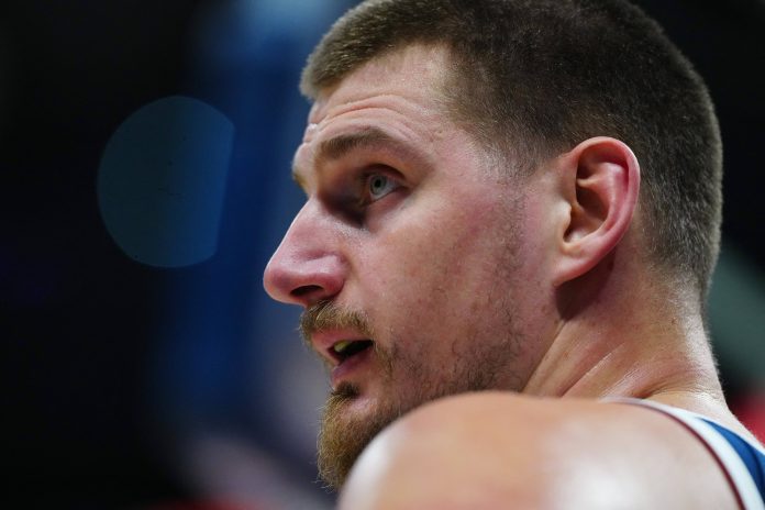 La doble vida de Nikola Jokić sorprende al mundo: de estrella de la NBA a símbolo de la pasión por los caballos en Serbia