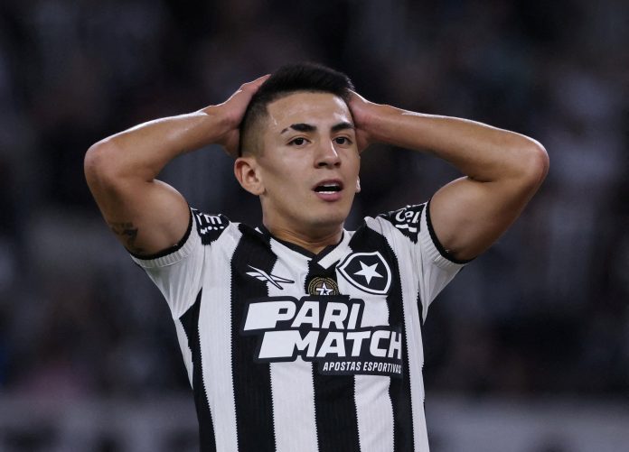 La dura sanción de la FIFA al Botafogo tras las infracciones en el fichaje de Thiago Almada