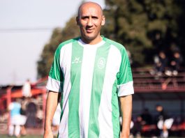 La lección de vida de “Vitamina” Silva, el uruguayo que sigue jugando a los 54 años: “El fútbol no dura para siempre”