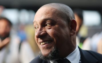 Operaron de urgencia a Roberto Carlos en Brasil por un problema cardíaco