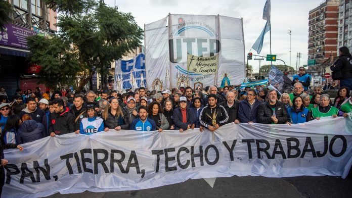 Rechazo a la reforma laboral: los movimientos sociales y las CTA se sumarán a la movilización de mañana junto a la CGT a Plaza de Mayo