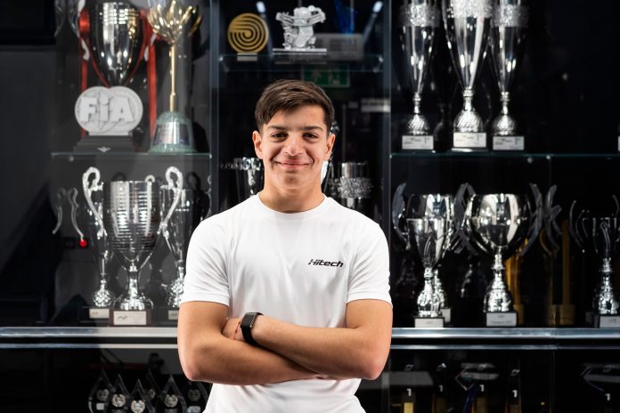 Tiene 15 años, es argentino, firmó con un importante equipo y dio otro paso para llegar a la Fórmula 1