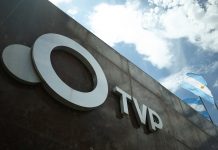 Adorni continúa conformando su equipo en el área de Comunicación mientras se define el esquema de retiros voluntarios