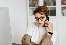 Cómo evitar recibir llamados spam, según los que más saben