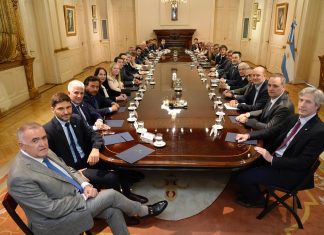 El Gobierno estudia un reclamo clave de los gobernadores sobre Ganancias para poder avanzar con la reforma laboral