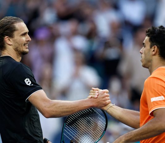 Francisco Cerúndolo no pudo con Alexander Zverev y quedó eliminado en octavos de final del Australian Open