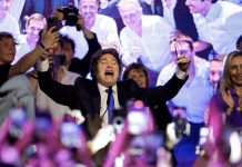 Javier Milei mantiene un alto apoyo y sigue siendo el político con mejor imagen en el inicio de 2026, según una encuesta