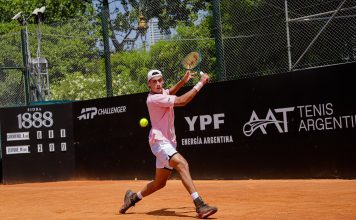 La promesa del tenis argentino que mide casi 2 metros y usa un golpe en peligro de extinción: “Siempre miré mucho a Federer y a Del Potro”