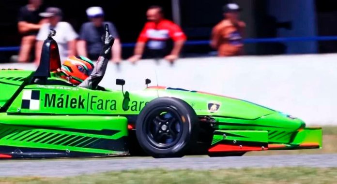 Polémica definición en una carrera por un toque en la última vuelta: “Hizo todo lo que no hay que hacer”