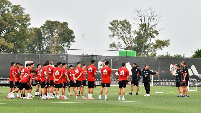 River Plate anunció sus dorsales para el 2026: quién heredó la 9, cambios entre los históricos y los números que eligieron los refuerzos