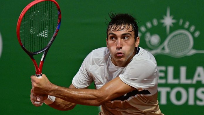 Román Burruchaga y Lourdes Carlé ganaron en el debut y ya son cinco los argentinos en la segunda ronda de la qualy del Australian Open