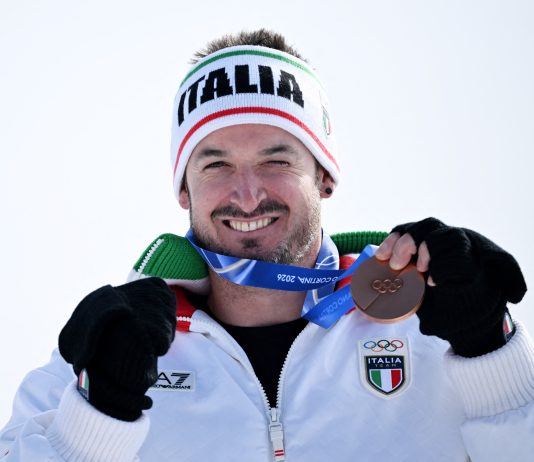 Del podio olímpico al heavy metal: la increíble doble vida de Dominik Paris, el esquiador que hizo historia en Cortina