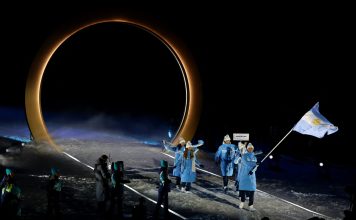 El desfile de la delegación argentina en la ceremonia inaugural de los JJOO de invierno: quiénes fueron los dos abanderados