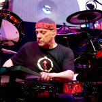 El género musical que salvó a los bateristas según Neil Peart: «Se pasó la antorcha»