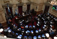 El Gobierno logró aprobar la reforma laboral en el Senado y la sanción de la ley queda en manos de Diputados