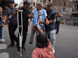Nuevo miércoles de marcha frente al Congreso: hubo enfrentamientos entre los manifestantes y la Policía