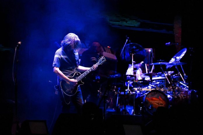 Por qué Tool prohíbe celulares en sus shows: «No es un capricho»