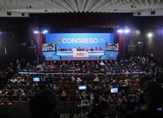 Tras ofrecerle la presidencia a Kicillof, el kirchnerismo negocia el control del Congreso del PJ bonaerense
